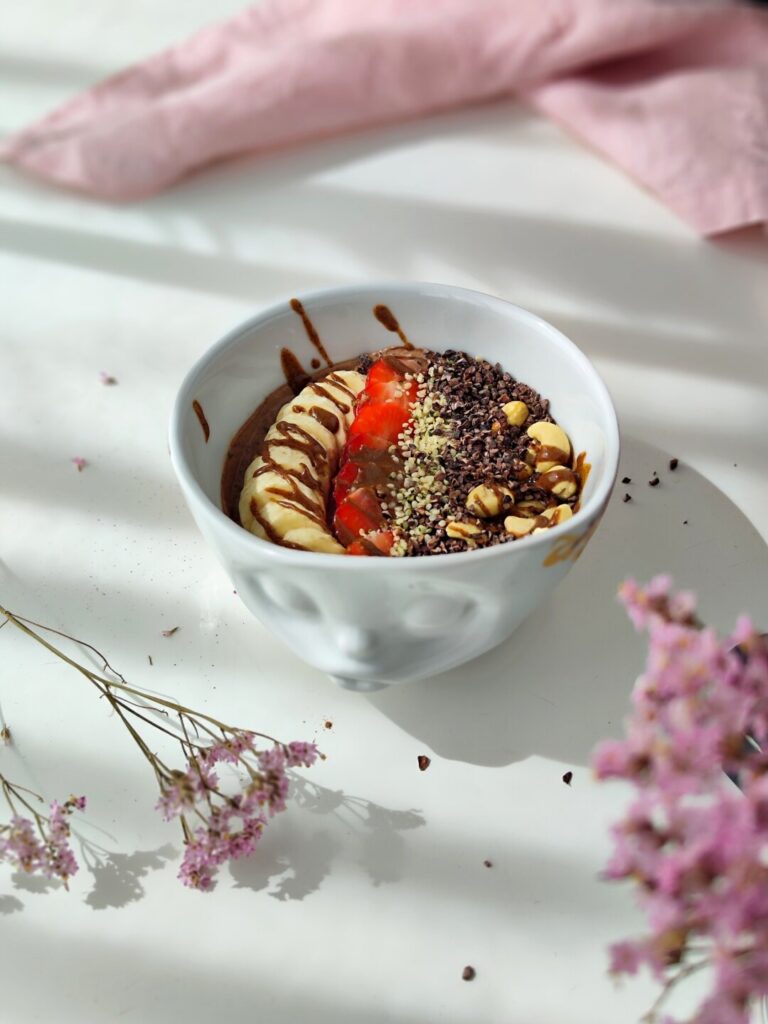 31 G BALTYMŲ IR 13 G SKAIDULŲ ŠOKOLADINIS PUSRYČIŲ DUBENĖLIS ARBA CHIA PUDINGAS SU PRIVALUMAIS │Pusryčiai, Be glitimo