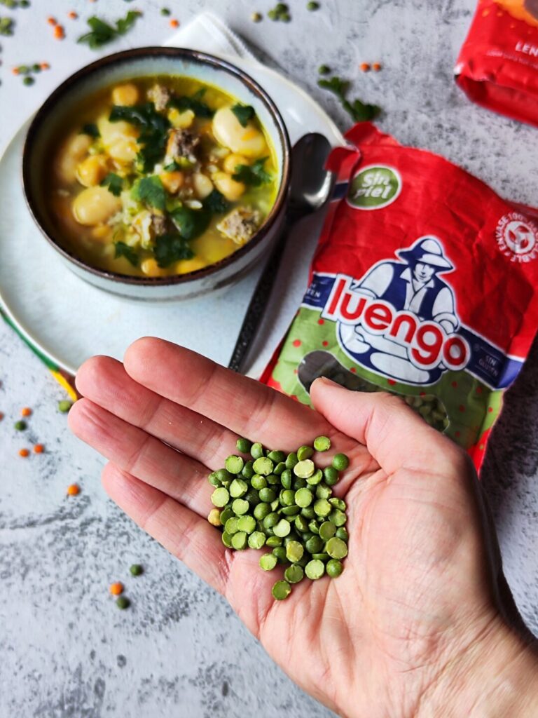 SOTI IR TIRŠTA ANKŠTINIŲ SRIUBA SU KUKULIUKAIS SOTI IR TIRŠTA ANKŠTINIŲ SRIUBA SU KUKULIUKAIS │Sriubos, Be glitimo, Daržovės, Vakarienė