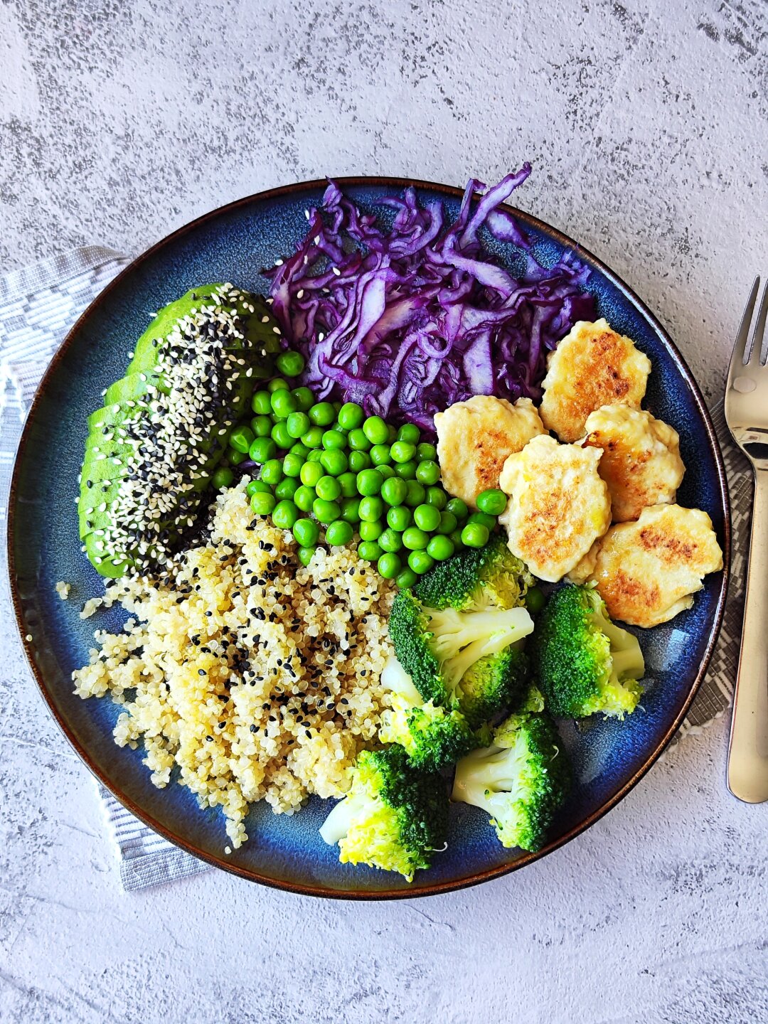 GEROS SAVIJAUTOS LĖKŠTĖ: naminiai vištienos kepsneliai (chicken nuggets) │Daržovės, Pietūs